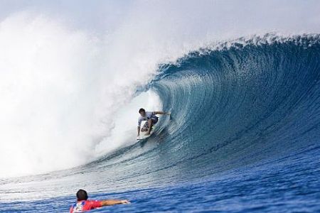 surf_a163858807[1].jpg